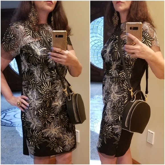 ELEGANT Black Dress Gold & Silver Embroidery - Picture 7 of 9